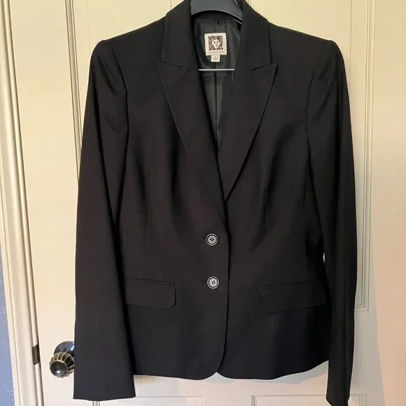 Anne Klein 2 pc Black Suit - Picture 10 of 15